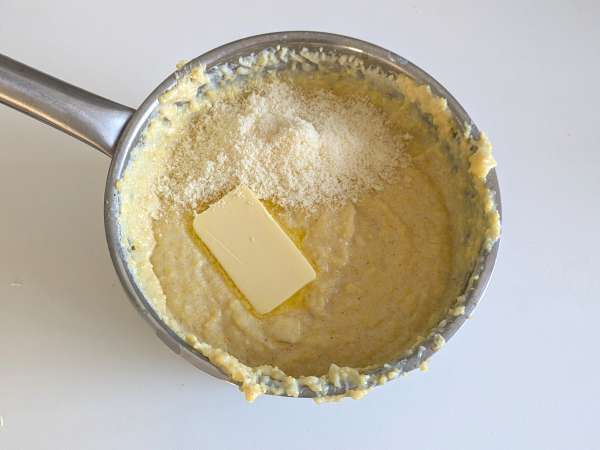 Dokonalá krémová polenta: jednoduchý recept na mäkké a chutné jedlo - Príprava krok 4