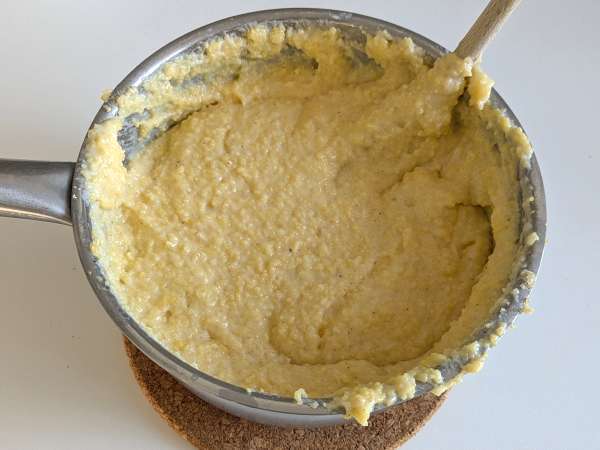 Dokonalá krémová polenta: jednoduchý recept na mäkké a chutné jedlo - Príprava krok 5