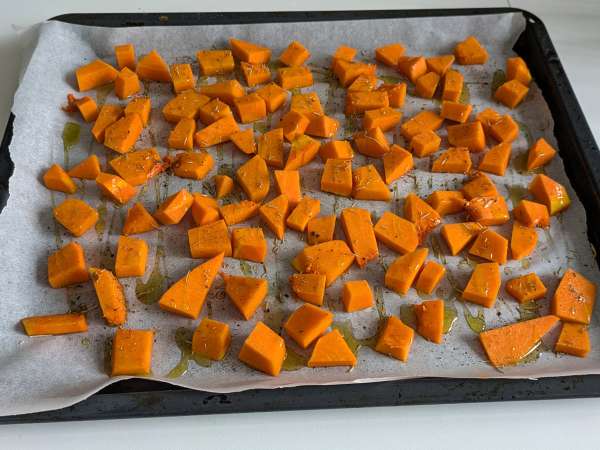 Tekvicová sekaná so šampiňónmi a syrom scamorza: chutný a jednoduchý pečený recept - Príprava krok 1