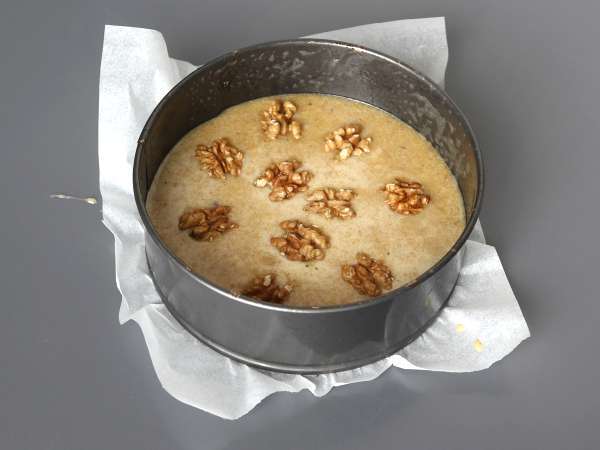 Super jednoduchý orechový koláč len zo 4 ingrediencií - Príprava krok 5