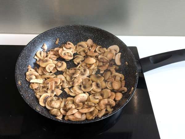 Pasta al forno ai funghi: dokonalý krémový a vláknitý recept na jeseň - Príprava krok 1
