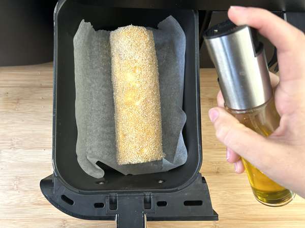 Chrumkavá, v ústach sa topiaca kozia syrová guľatina zapekaná vo fritéze Air Fryer: absolútny komfort! - Príprava krok 6