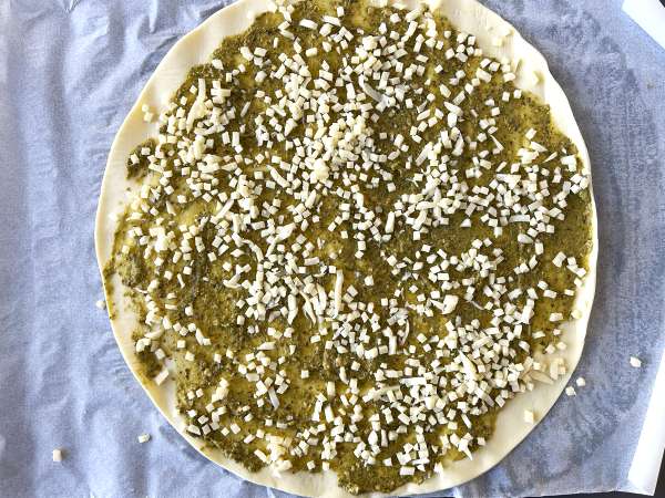 Mozzarella pesto lístkové pečivo s fritézou, hotové za 15 minút! - Príprava krok 2
