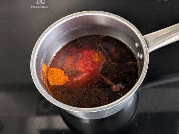 Mäsové guľky vo fritéze so sladkokyslou barbecue omáčkou: jednoduchý a chutný recept - Príprava krok 2