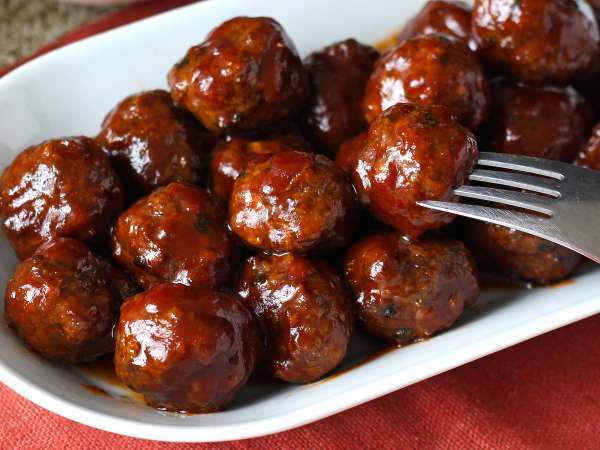 Mäsové guľky vo fritéze so sladkokyslou barbecue omáčkou: jednoduchý a chutný recept - Príprava krok 9