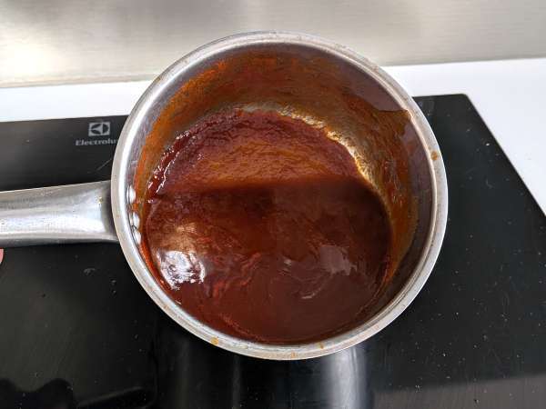 Domáca sladkokyslá omáčka v štýle barbecue: jednoduchý recept, hotový za okamih - Príprava krok 5