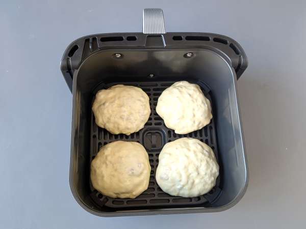 Buchty na hamburgery vo fritéze: skvelé na rýchlu a chutnú večeru - Príprava krok 8
