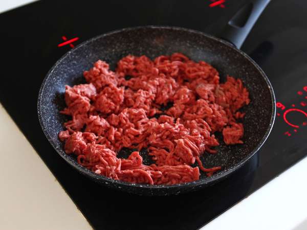 Tortilly pečené v rúre s quesadillou a pikantnou hovädzou náplňou - Príprava krok 1