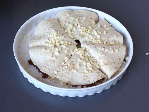 Tortilly pečené v rúre s quesadillou a pikantnou hovädzou náplňou - Príprava krok 5