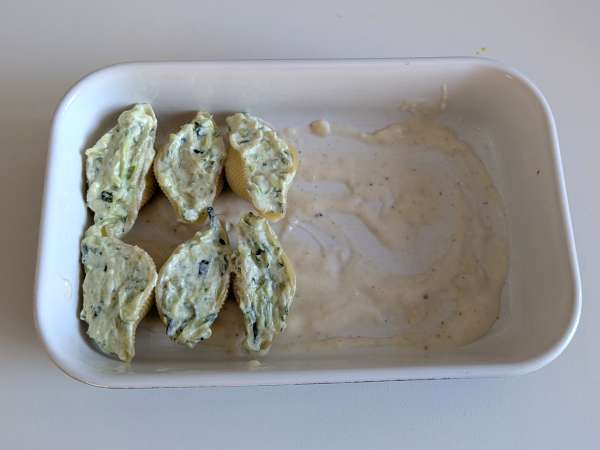 Conchiglioni plnené ricottou, cuketou a citrónom: krémové a au gratin v rúre - Príprava krok 7