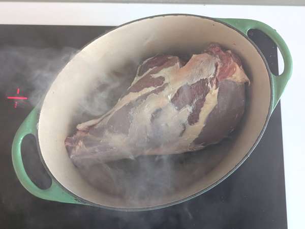 Jahňacie stehno v 7 hodín: veľmi jednoduchý recept - Príprava krok 3