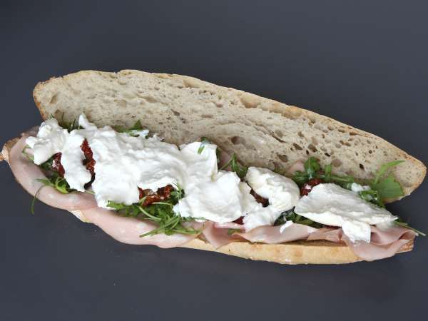 Gurmánsky taliansky sendvič s mortadelou a syrom burrata - Príprava krok 5