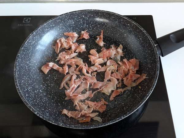 Cestoviny s cuketou a chrumkavým špekom: jednoduchý recept na obed aj večeru - Príprava krok 5
