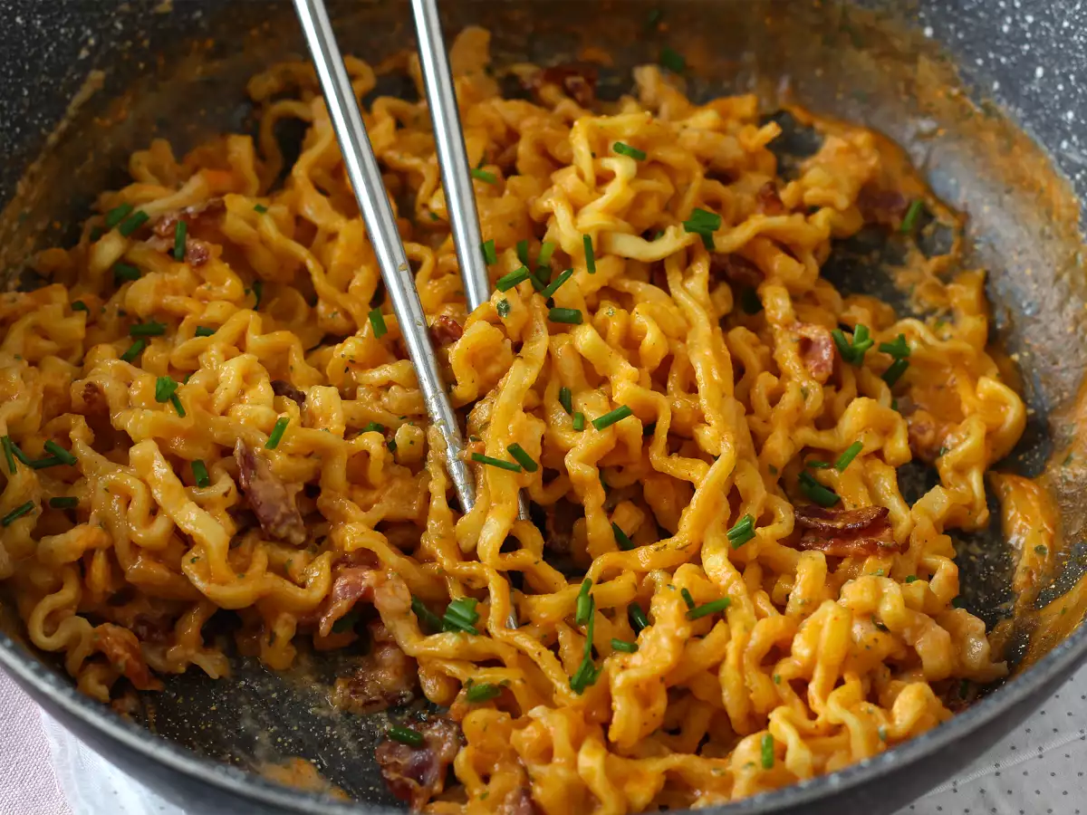 Ako uvariť rezance Buldak s príchuťou carbonara? Najlepší recept! - foto 2