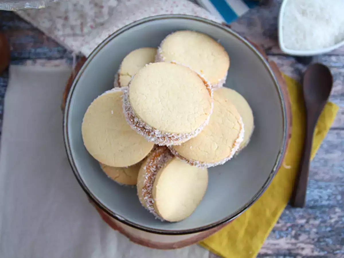 Alfajores - argentínsky chlieb s mliečnym džemom a kokosom - foto 4
