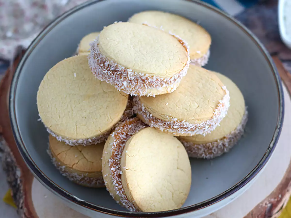 Alfajores - argentínsky chlieb s mliečnym džemom a kokosom - foto 5