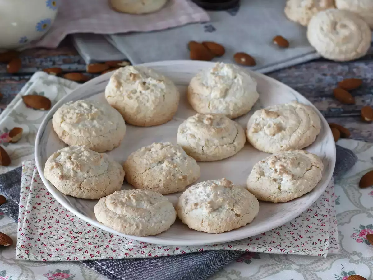 Amaretti, talianske mandľové pochúťky ideálne ku káve! - foto 2