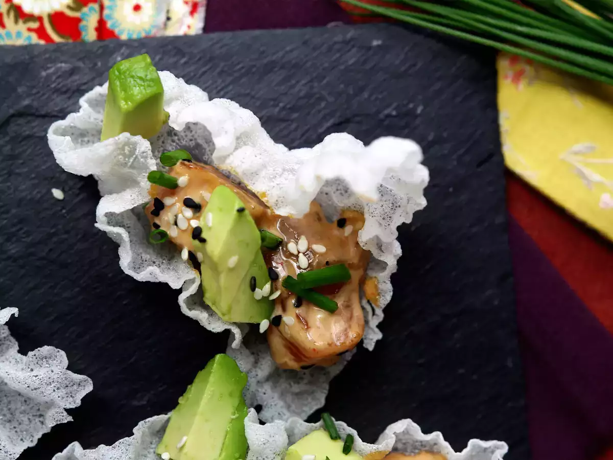 Ázijské tacos: tatarák z lososa v ryžových lupienkoch - foto 6