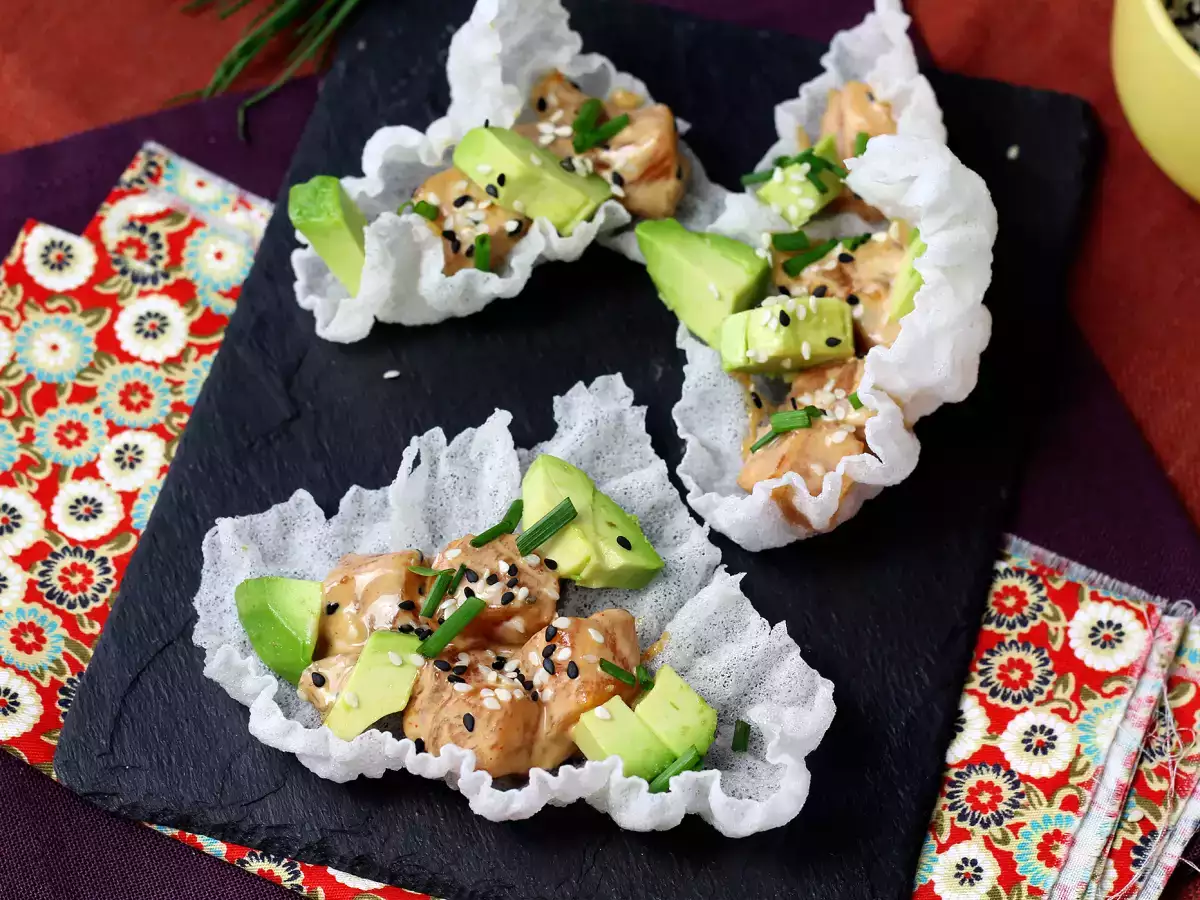 Ázijské tacos: tatarák z lososa v ryžových lupienkoch - foto 8