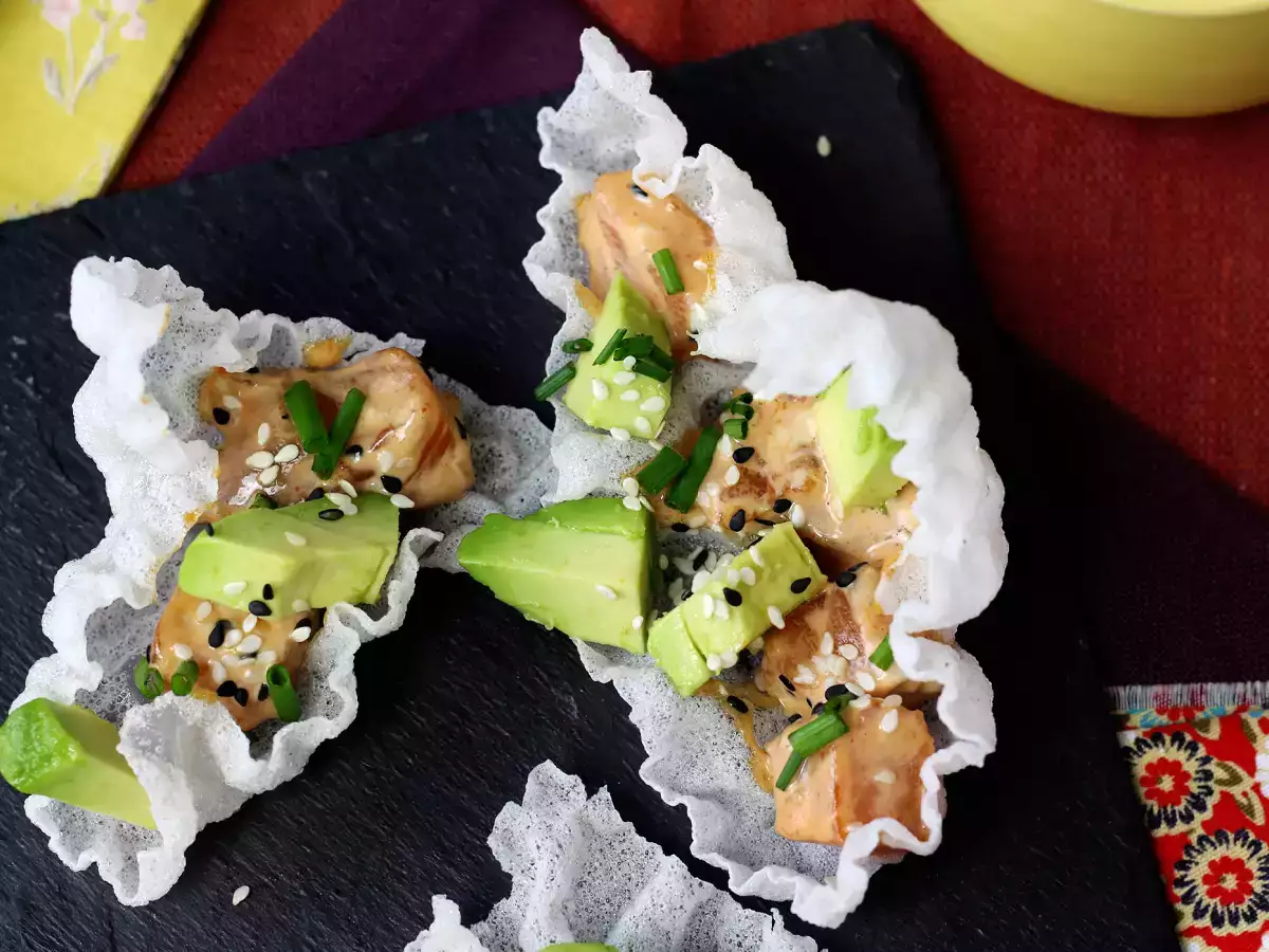 Ázijské tacos: tatarák z lososa v ryžových lupienkoch - foto 9