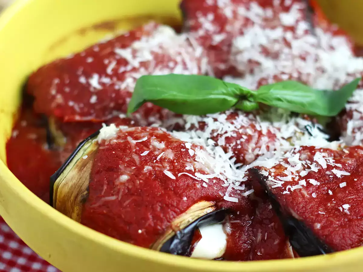 Baklažánové rolky parmigiana - foto 4