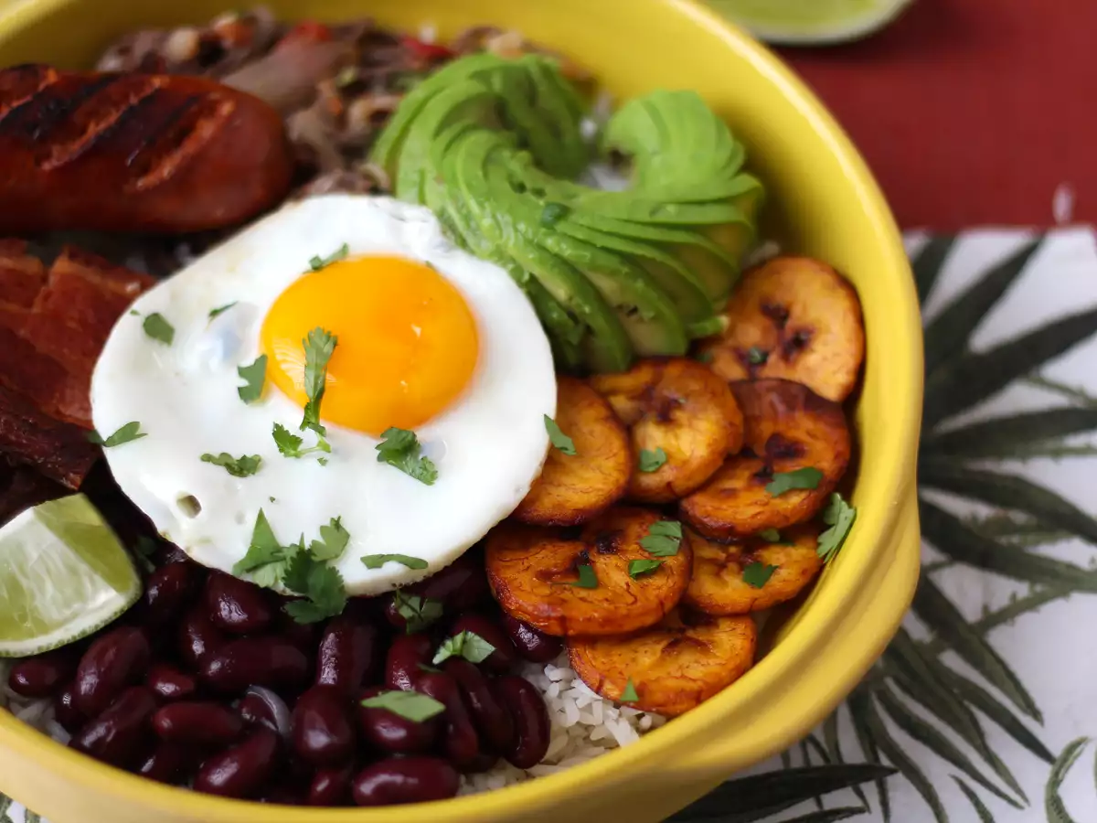 Bandeja Paisa, kolumbijské jedlo plné chuti a tradície - foto 5