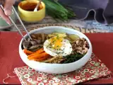 Bibimbap, tradičné kórejské jedlo, foto 1