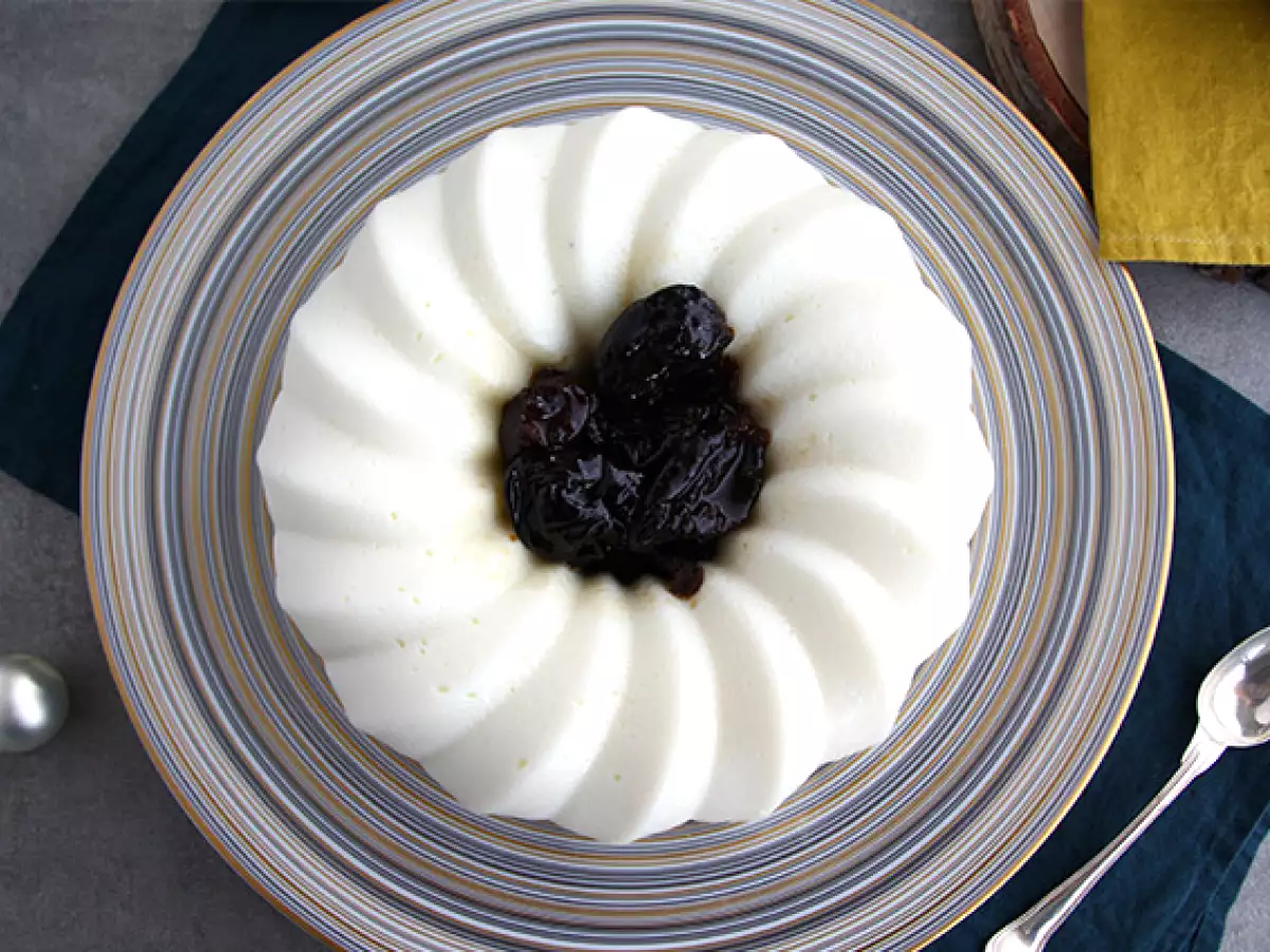Blanc manger kokosové a slivkové coulis - foto 4