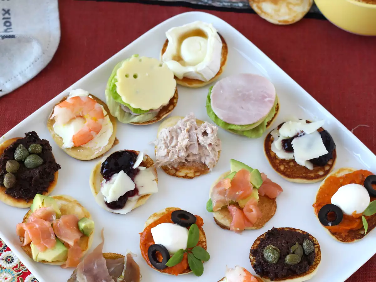 Blini tanier s náplňami, dokonalý pestrý aperitív na sviatočné obdobie - foto 2