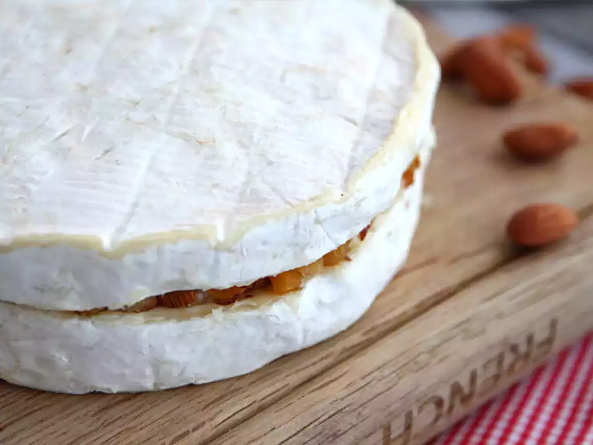 Brie s marhuľovou a mandľovou náplňou - foto 4
