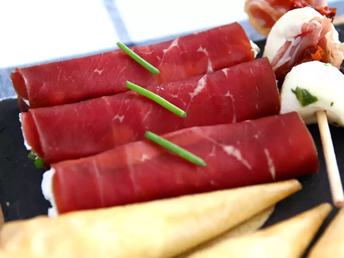 Bündnerfleisch rolky s Chavroux - foto 2