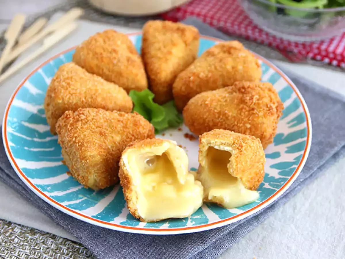 Chlebový camembert, topiaci sa a chrumkavý