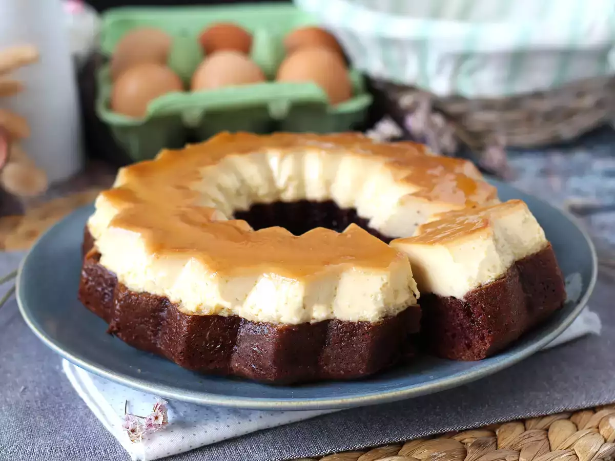 Choco flan, dokonalá kombinácia vlhkého čokoládového koláča a vanilkového karamelového flan - foto 7