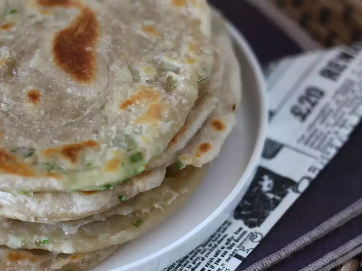 Čínske palacinky so zelenou cibuľkou - Scallion pancakes - foto 4