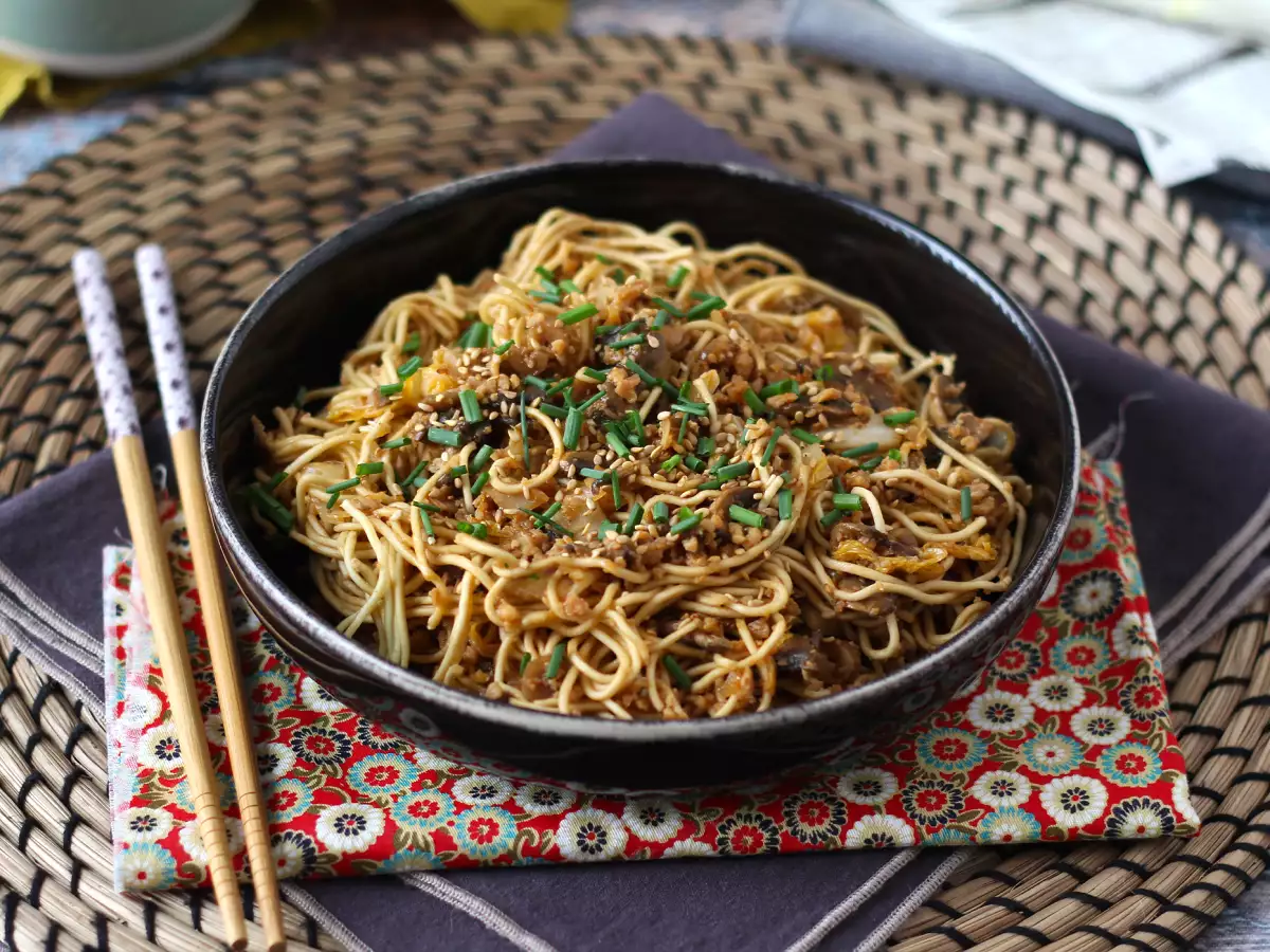 Čínske rezance wok (zelenina a sójový proteín)