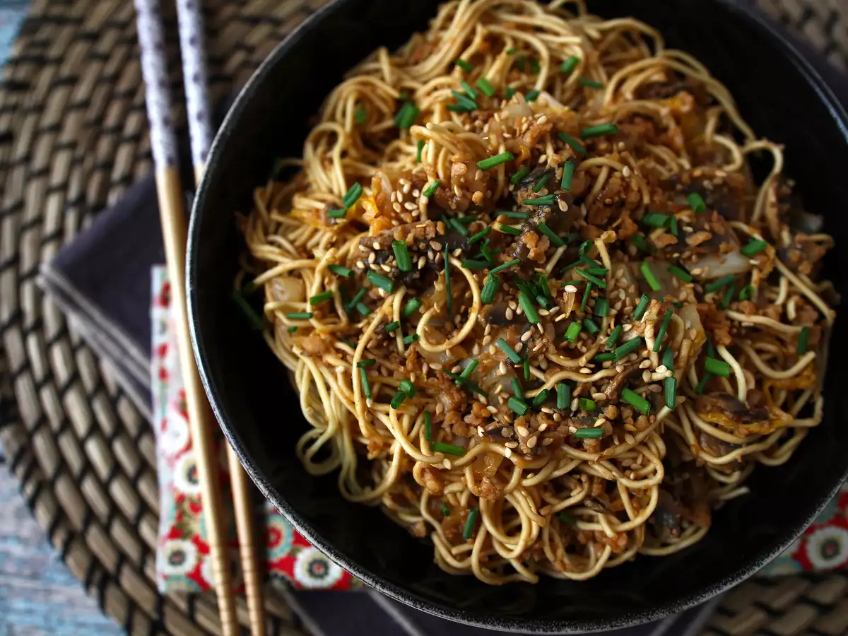 Čínske rezance wok (zelenina a sójový proteín) - foto 5