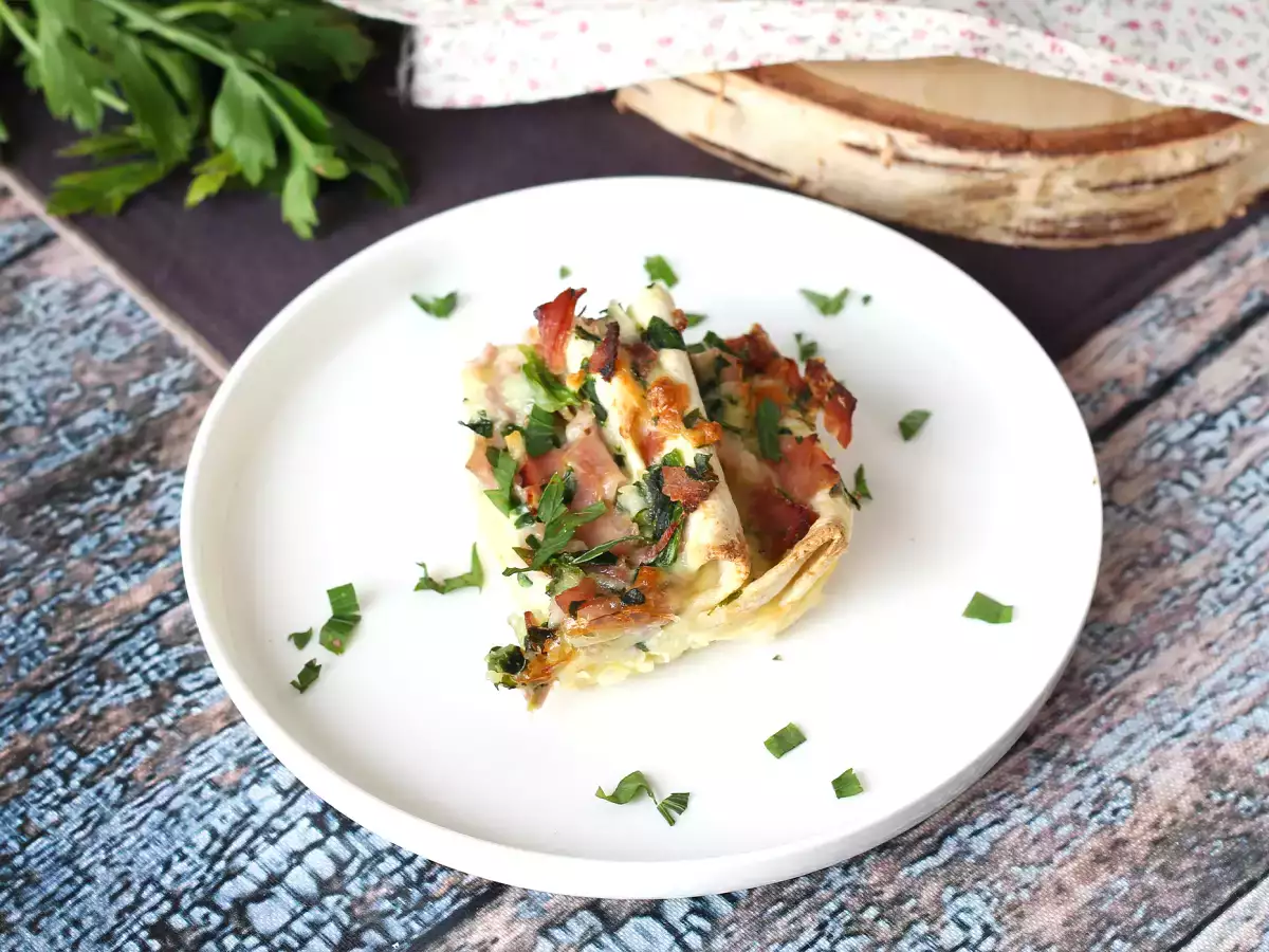Čo robiť s tortillami Zapekaná šunka, špenát a mozzarella na spôsob mrveničkového koláča - foto 4