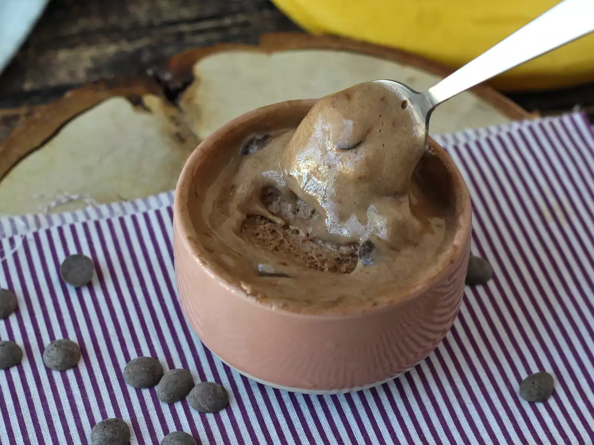 Čokoládová srvátková super proteínová zmrzlina, hotová za 5 minút! - foto 5