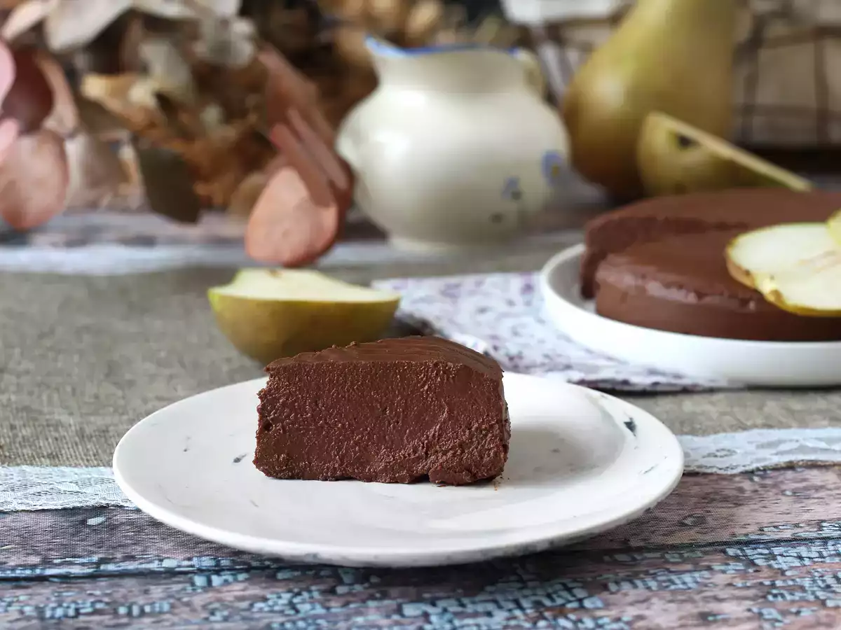 Čokoládový hruškový fondán, super jednoduchý dezert, ktorý si pripravíte len z 2 ingrediencií! - foto 5