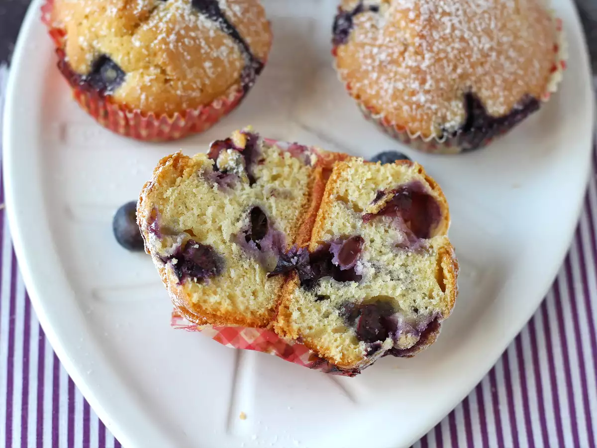Čučoriedkové muffiny, mini verzia pyrenejského koláča! - foto 2