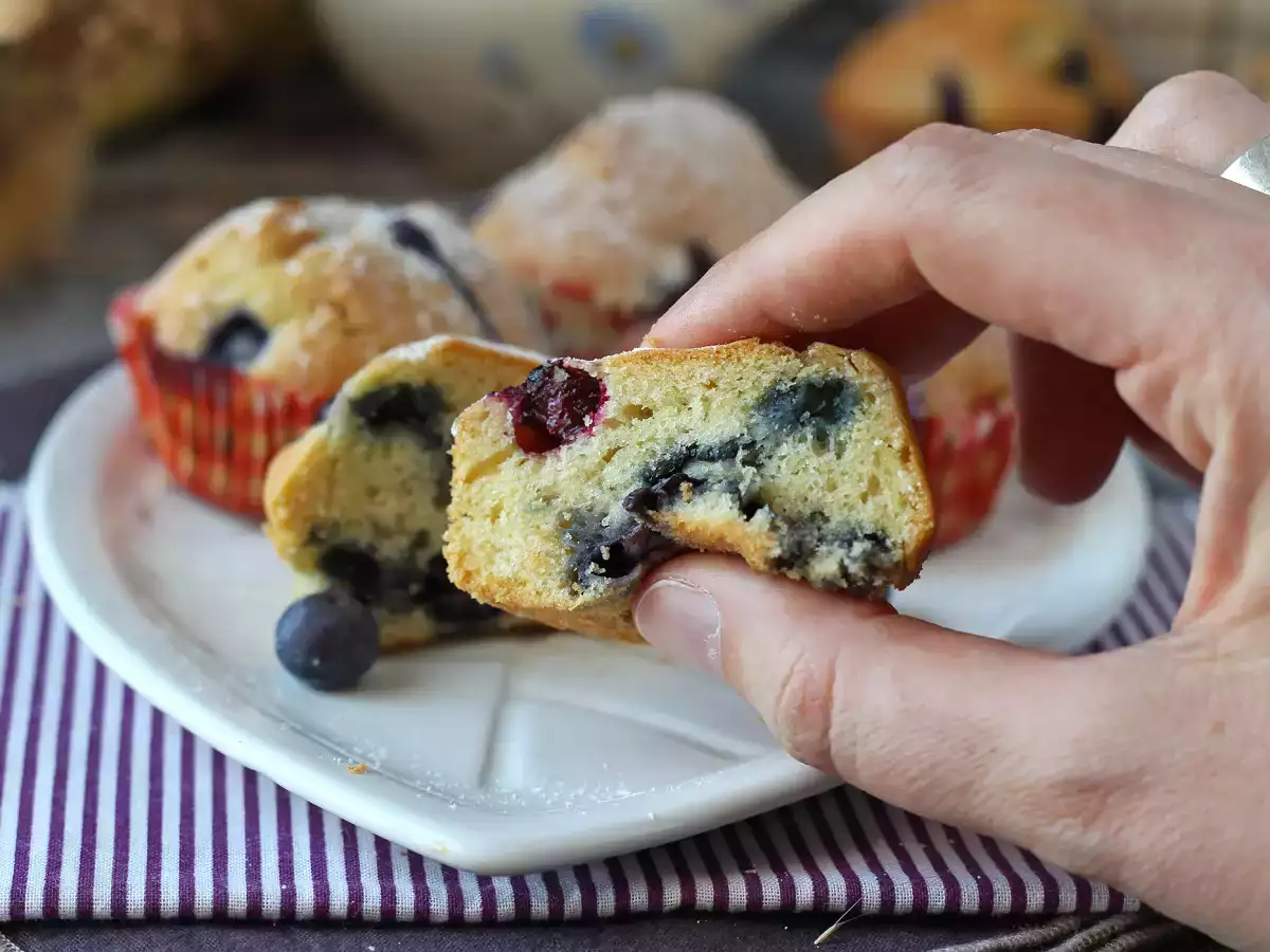 Čučoriedkové muffiny, mini verzia pyrenejského koláča! - foto 4