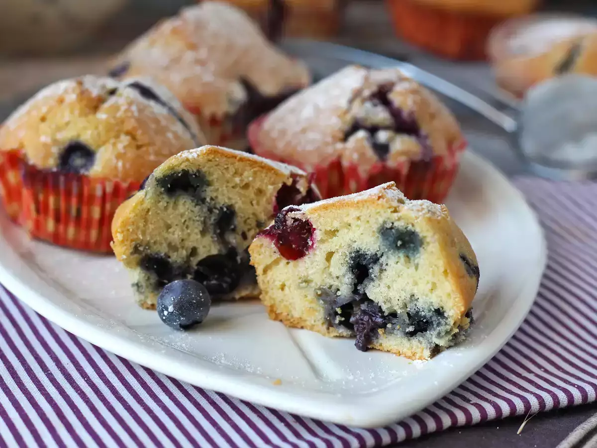 Čučoriedkové muffiny, mini verzia pyrenejského koláča! - foto 6
