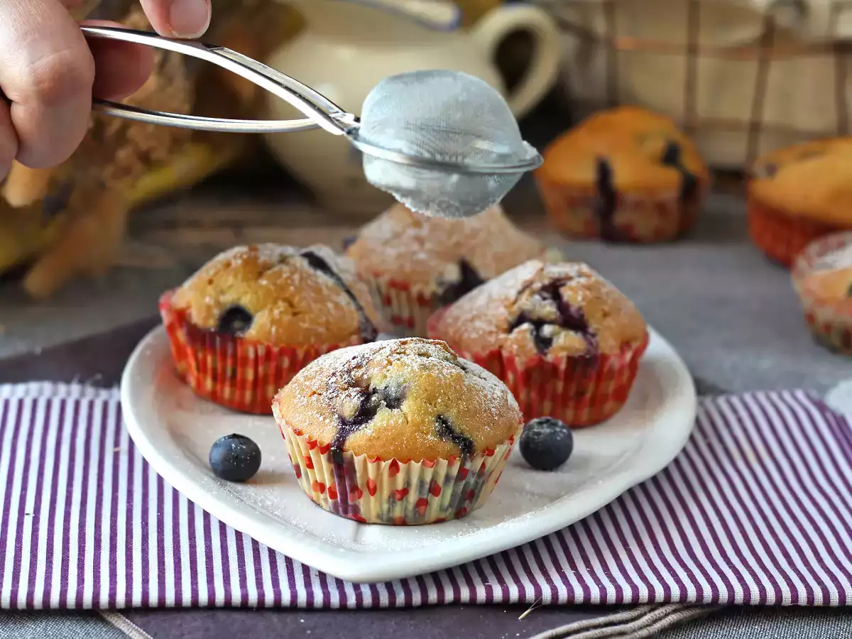 Čučoriedkové muffiny, mini verzia pyrenejského koláča! - foto 10