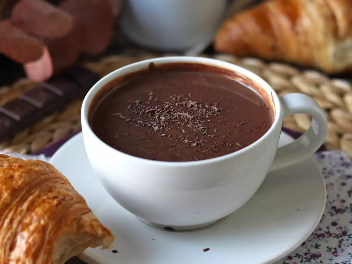 Domáca horúca čokoláda: jednoduchý recept na hustú, lesklú a hodvábnu čokoládu - foto 2