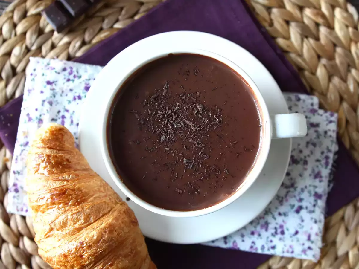 Domáca horúca čokoláda: jednoduchý recept na hustú, lesklú a hodvábnu čokoládu - foto 4