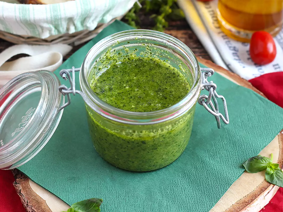 Domáce zelené pesto - pesto alla genovese - foto 5