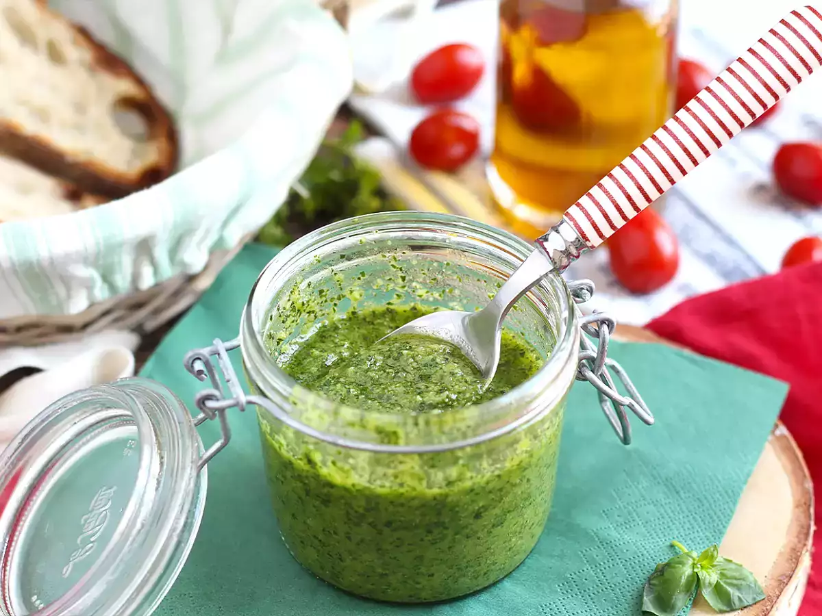Domáce zelené pesto - pesto alla genovese - foto 6