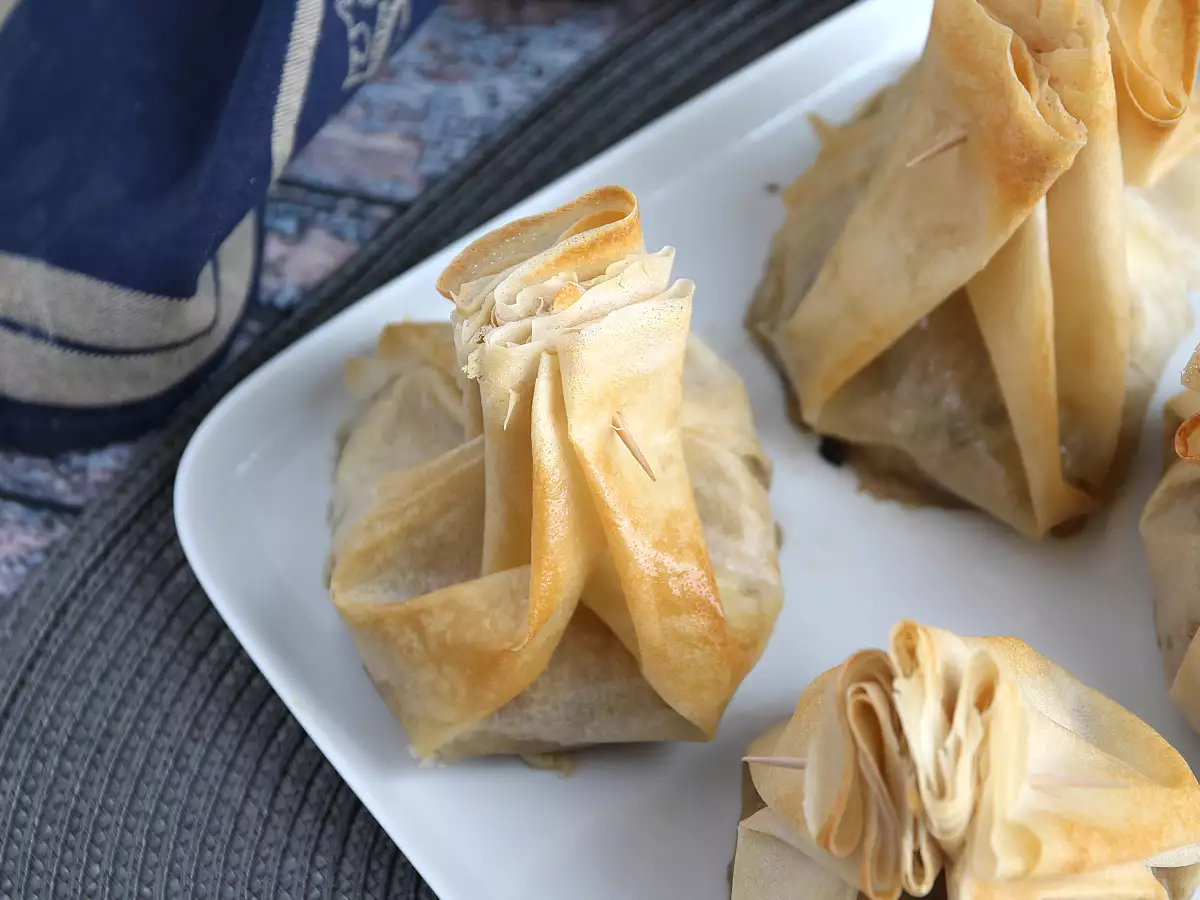Extra chrumkavé huby, syr Brie a hrušky aumônières - foto 3