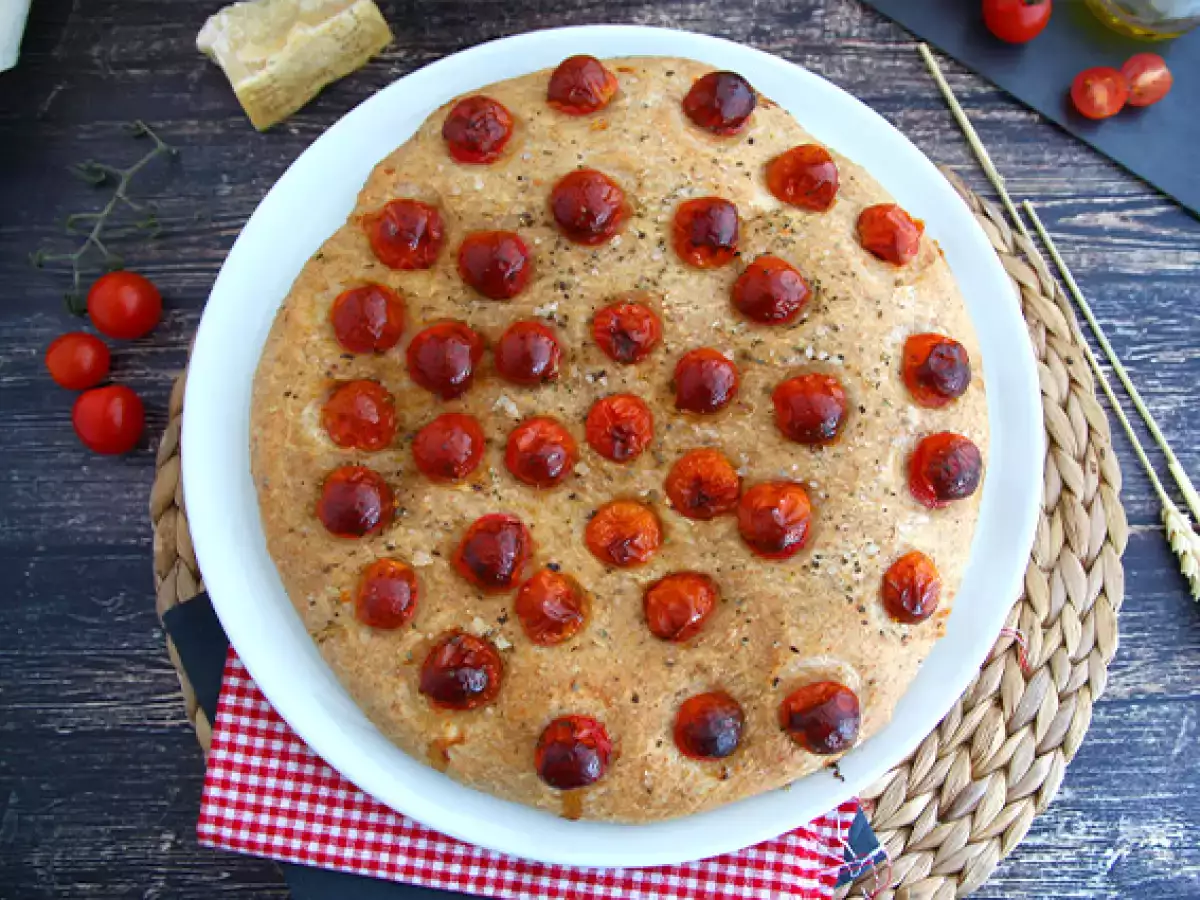 Focaccia s cherry paradajkami - foto 5