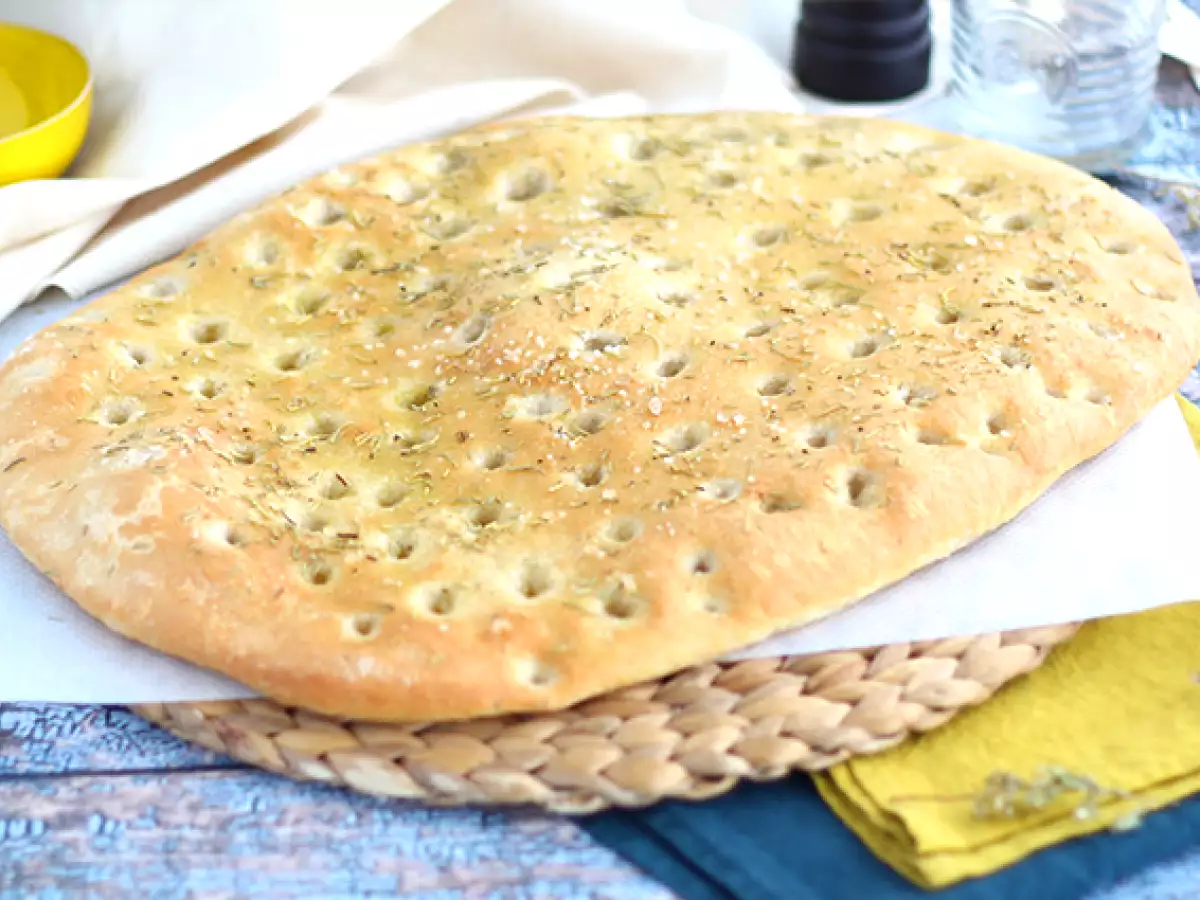 Focaccia, taliansky chlieb s rozmarínom